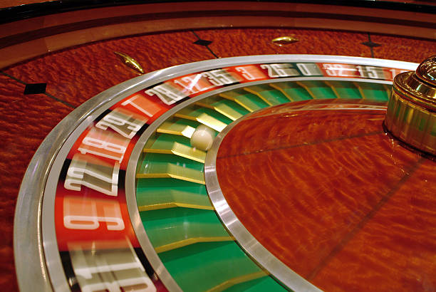 Live dealer blackjack and roulette studios Live dealer table preview on pptoto login